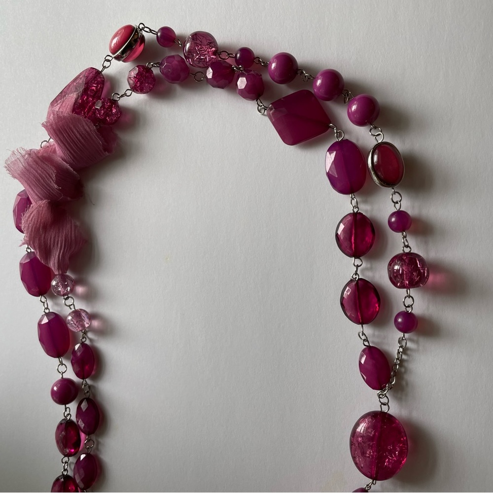 Pink statement necklace - Picture 5 of 9